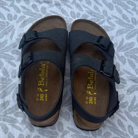 Birkenstock Kids Black and Brown Sandals - Picture 2 of 4